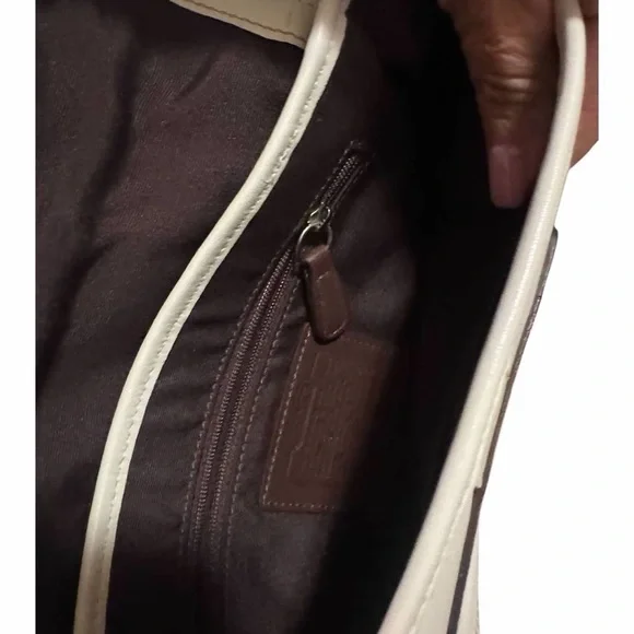 Coach Elegant Off White Leather Shoulder Bag Soho Authentic - Picture 10 of 17